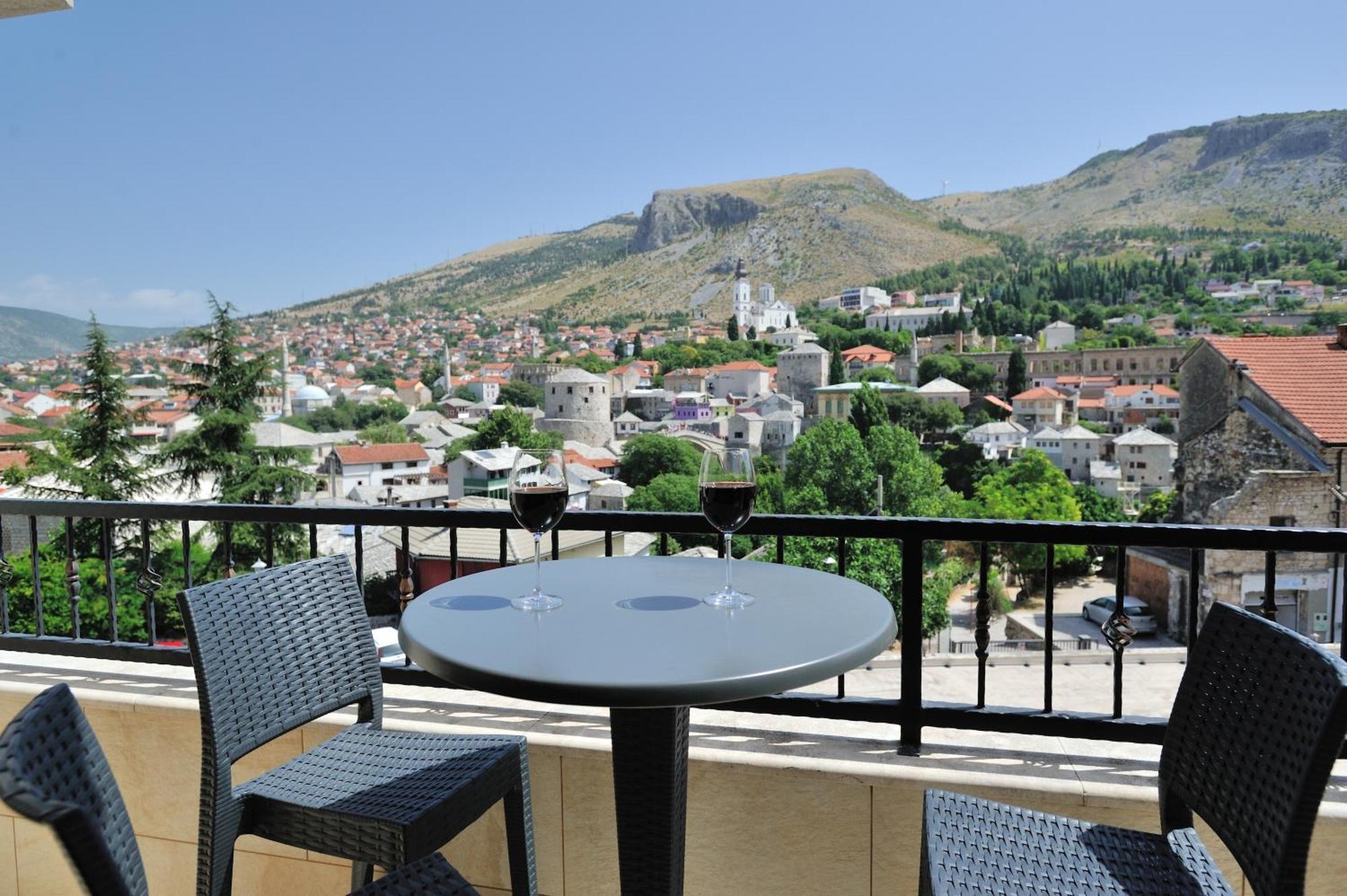 Captain'S Luxury Apartments Mostar Buitenkant foto