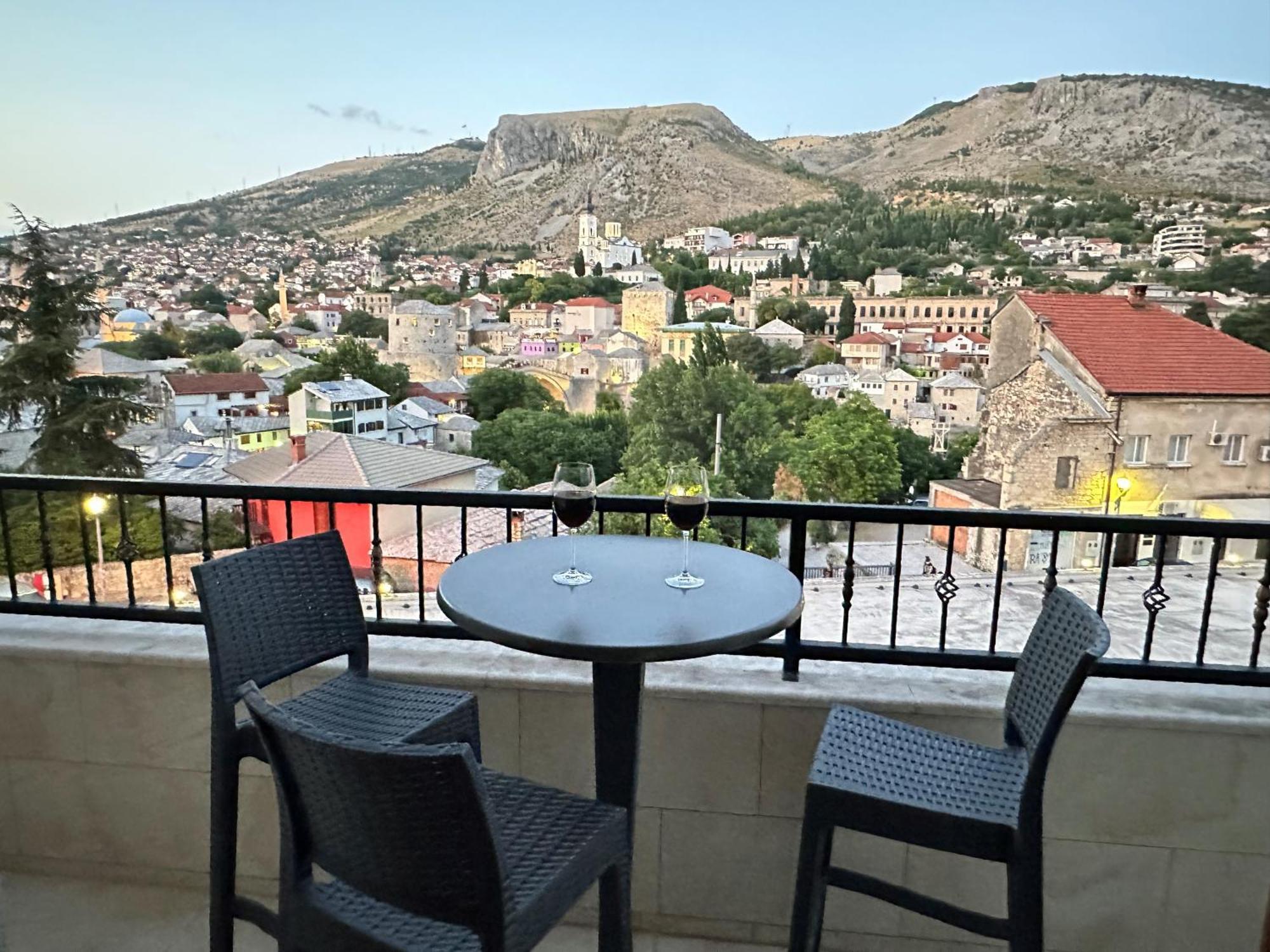 Captain'S Luxury Apartments Mostar Buitenkant foto