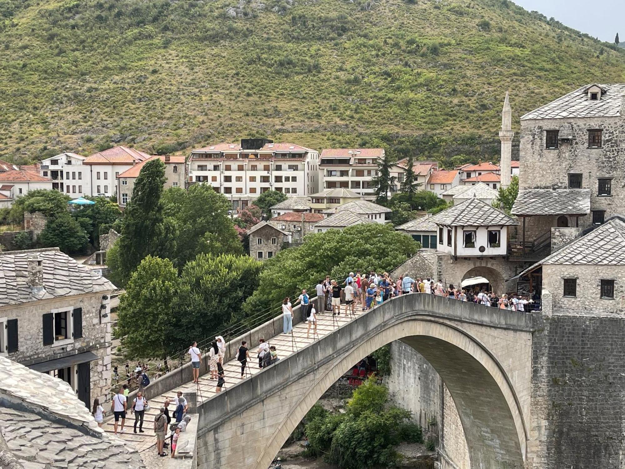 Captain'S Luxury Apartments Mostar Buitenkant foto